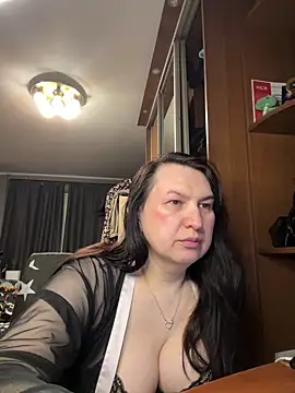 Snapshot of EvaBeautyXxX chatting on 06/01/26, 11:17 EvaBeautyXxX online show from 06/01/26, 11:17