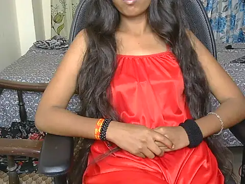 hoty-pihu online show from 05/18/26, 11:05