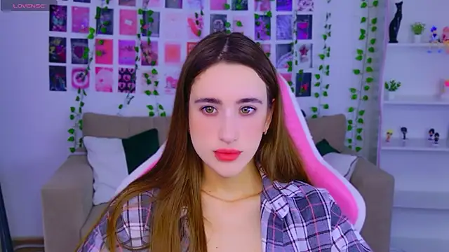 Snapshot of MadisonRen chatting on 05/23/26, 10:41 MadisonRen online show from 05/23/26, 10:41