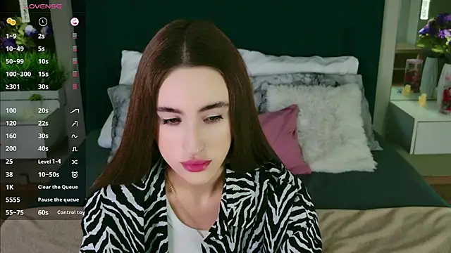 Snapshot of MadisonRen chatting on 06/10/26, 10:03 MadisonRen online show from 06/10/26, 10:03