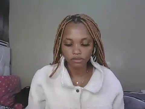 PrettyT5 online show from 06/16/26, 11:02