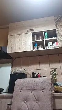 Snapshot of xmarshax chatting on 12/18/25, 04:29 xmarshax online show from 12/18/25, 04:29