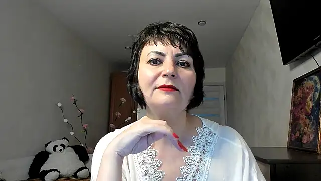 Snapshot of Helen_Beller chatting on 05/21/26, 07:26 Helen Beller online show from 05/21/26, 07:26