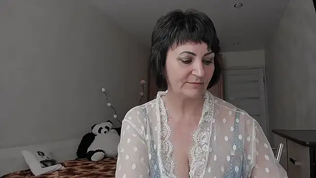 Snapshot of Helen_Beller chatting on 05/22/26, 12:44 Helen Beller online show from 05/22/26, 12:44