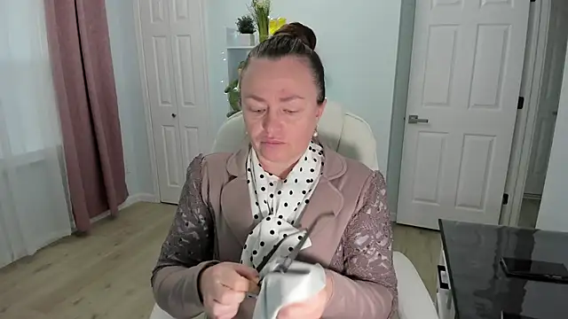 Vika73 online show from 12/18/24, 01:12