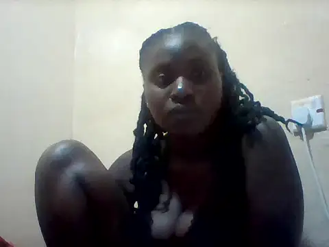 queen sessely online show from 05/17/26, 04:36