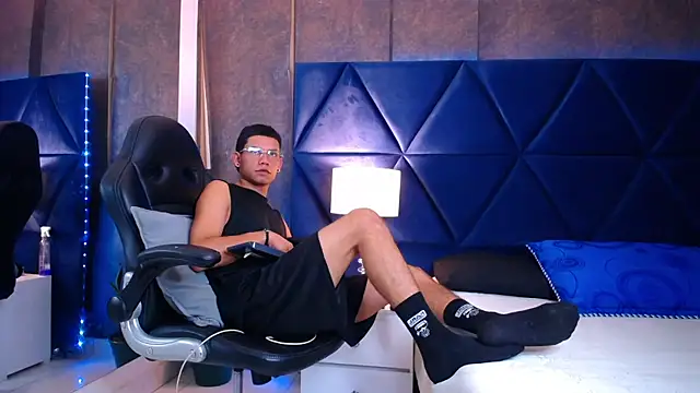 ThiagoFerrer  online show from 06/25/26, 04:12