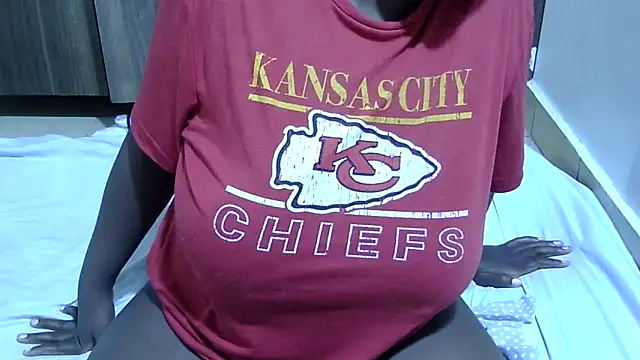 Snapshot of RawHoneyXo- chatting on 05/28/26, 09:45 RawHoneyXo- online show from 05/28/26, 09:45