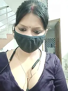 Snapshot of ZOYA-STRIP chatting on 06/18/26, 04:11 ZOYA-STRIP online show from 06/18/26, 04:11