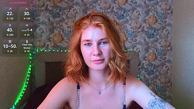 Snapshot of Juli_Ginger chatting on 07/19/26, 02:43 Juli Ginger online show from 07/19/26, 02:43