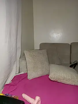 Snapshot of prettymissrose chatting on 07/19/26, 01:37 prettymissrose online show from 07/19/26, 01:37