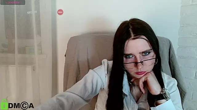 Snapshot of ArianaDelRey chatting on 06/17/26, 07:26 ArianaDelRey online show from 06/17/26, 07:26