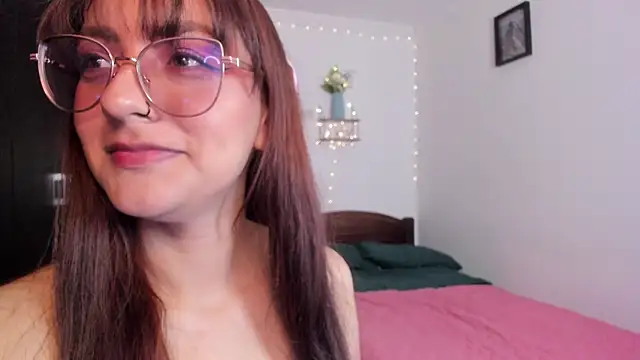 Snapshot of Lucy_Doll85 chatting on 06/10/26, 11:03 Lucy Doll85 online show from 06/10/26, 11:03