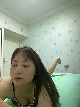 Snapshot of CRROO-AA chatting on 06/17/26, 07:22 CRROO-AA online show from 06/17/26, 07:22