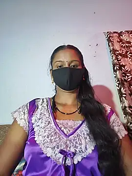 Snapshot of madhushree143 chatting on 07/13/26, 04:32 madhushree143 online show from 07/13/26, 04:32