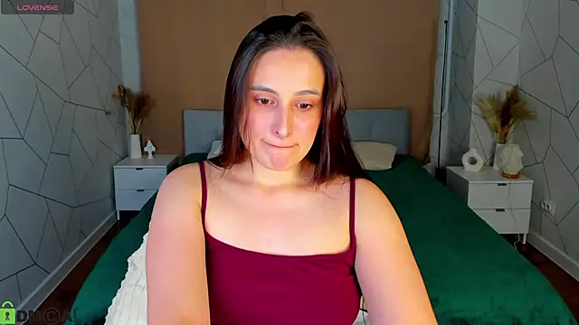 Snapshot of Elizabet_Colllins chatting on 06/15/26, 04:31 Elizabet Colllins online show from 06/15/26, 04:31