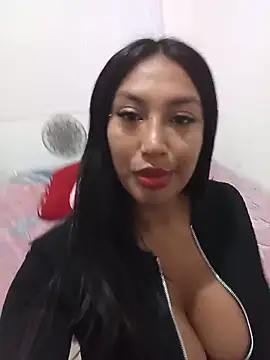 Snapshot of morena_bby chatting on 05/19/26, 06:47 morena bby online show from 05/19/26, 06:47