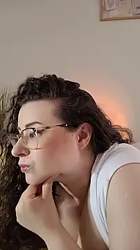 Elissa Floyd   online show from 07/08/26, 10:09