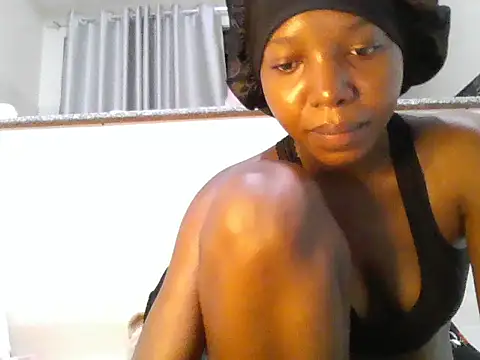 Snapshot of daddy_queen2 chatting on 05/28/26, 04:15 daddy queen2 online show from 05/28/26, 04:15