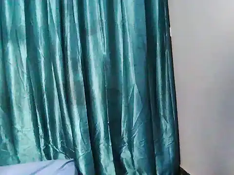 Snapshot of Afrikan_desire chatting on 06/18/26, 01:50 Afrikan desire online show from 06/18/26, 01:50
