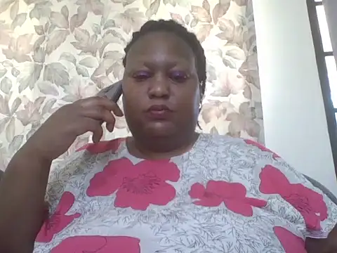 Snapshot of fat_ebonyqueen chatting on 06/21/26, 09:34 fat ebonyqueen online show from 06/21/26, 09:34