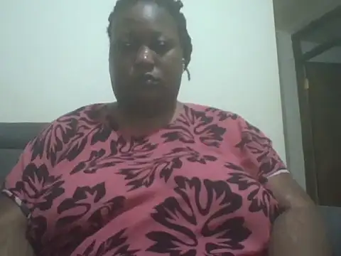Snapshot of fat_ebonyqueen chatting on 06/30/26, 07:04 fat ebonyqueen online show from 06/30/26, 07:04