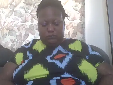 Snapshot of fat_ebonyqueen chatting on 07/01/26, 07:10 fat ebonyqueen online show from 07/01/26, 07:10