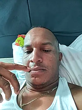 Snapshot of luis391986 chatting on 06/28/26, 12:55 luis391986 online show from 06/28/26, 12:55