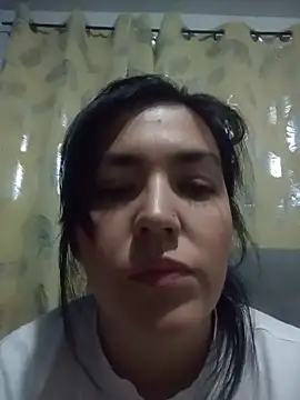 Snapshot of dhanya_moon chatting on 06/16/26, 02:25 dhanya moon online show from 06/16/26, 02:25