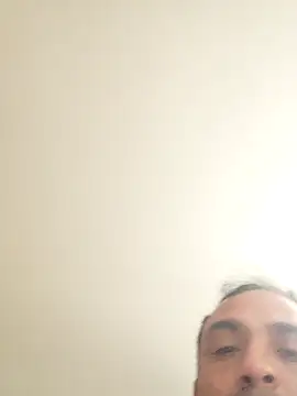 Snapshot of ale14jo chatting on 12/18/25, 04:24 ale14jo online show from 12/18/25, 04:24