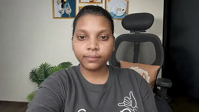 Snapshot of pradhidi57 chatting on 05/19/26, 07:26 pradhidi57 online show from 05/19/26, 07:26