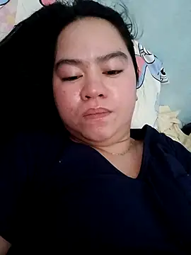 Snapshot of xyummytits69x chatting on 05/20/26, 03:45 xyummytits69x online show from 05/20/26, 03:45