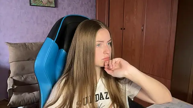 SilkSinner  online show from 06/18/26, 11:36