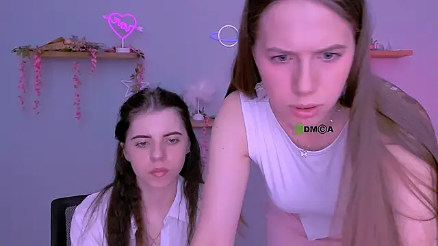 lyra desire online show from 05/22/26, 10:10