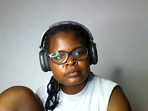 Snapshot of ladar chatting on 07/11/26, 12:52 ladar online show from 07/11/26, 12:52