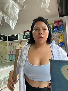 Snapshot of ISABELLA__LUNA chatting on 07/09/26, 12:20 ISABELLA LUNA online show from 07/09/26, 12:20