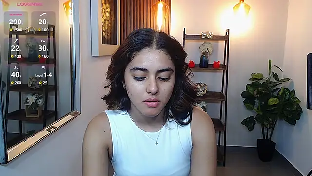 Snapshot of _Lucy_Grey_ chatting on 06/11/26, 11:08 Lucy Grey online show from 06/11/26, 11:08