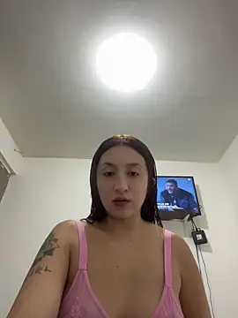 EsmeraldaMidnight online show from 06/25/26, 06:07
