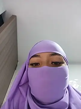 Snapshot of Samira_1 chatting on 06/23/26, 11:14 Samira 1 online show from 06/23/26, 11:14