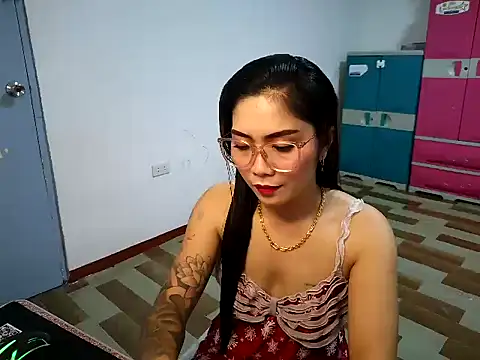 Snapshot of Sexynica chatting on 06/15/26, 01:24 Sexynica online show from 06/15/26, 01:24