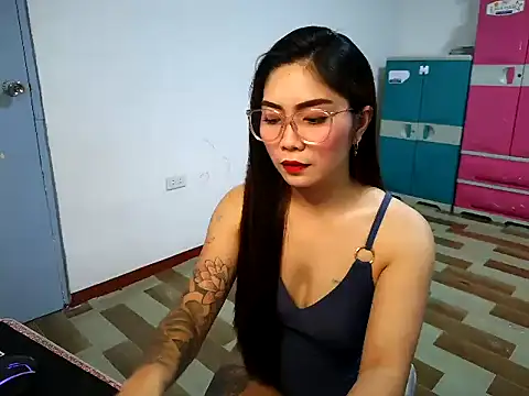 Snapshot of Sexynica chatting on 06/18/26, 02:54 Sexynica online show from 06/18/26, 02:54