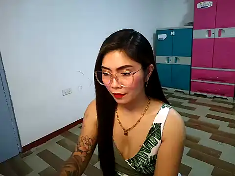Snapshot of Sexynica chatting on 06/19/26, 02:21 Sexynica online show from 06/19/26, 02:21