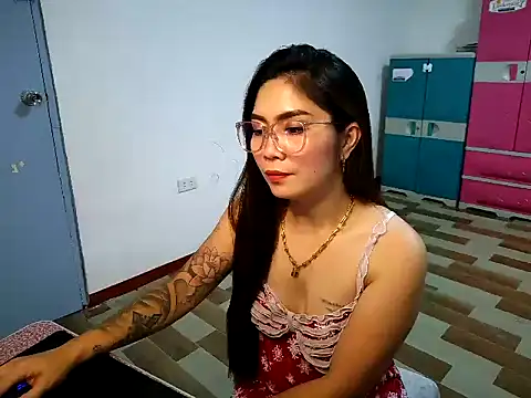 Snapshot of Sexynica chatting on 06/20/26, 02:42 Sexynica online show from 06/20/26, 02:42