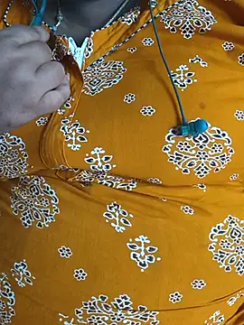 Snapshot of geetha431 chatting on 06/16/26, 06:27 geetha431 online show from 06/16/26, 06:27