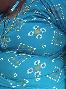 Snapshot of geetha431 chatting on 06/27/26, 11:04 geetha431 online show from 06/27/26, 11:04