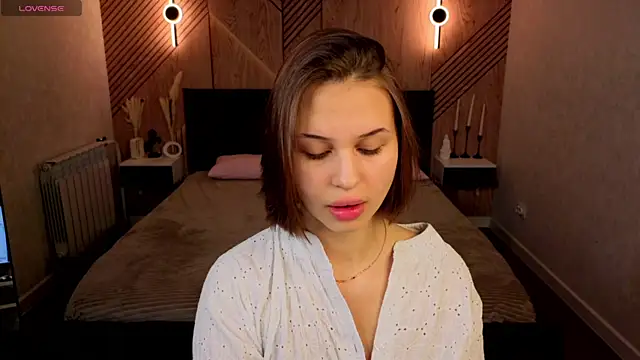 Annie Kitss online show from 06/02/26, 01:07