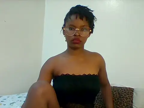 Snapshot of hot_cammy chatting on 06/16/26, 06:43 hot cammy online show from 06/16/26, 06:43