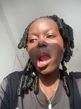Snapshot of ebonycurvedass chatting on 06/14/26, 02:30 ebonycurvedass online show from 06/14/26, 02:30