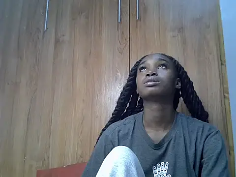 Snapshot of Vsexie chatting on 07/15/26, 07:19 Vsexie online show from 07/15/26, 07:19
