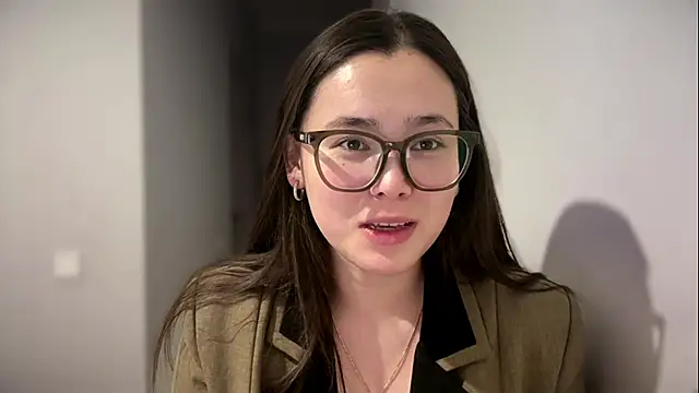 AmeliaAurelia online show from 05/21/26, 03:30